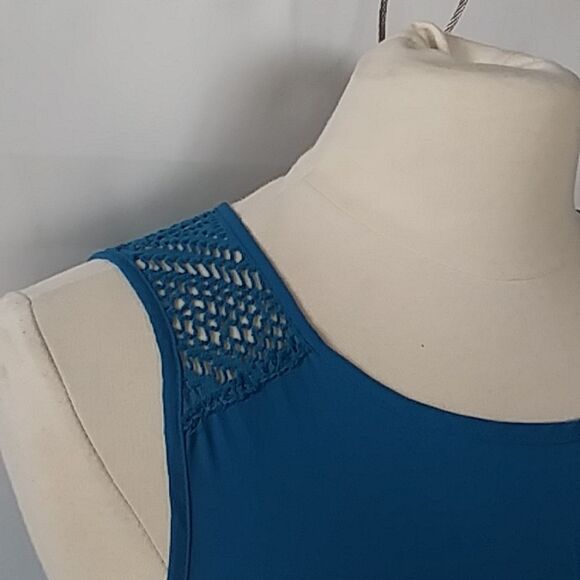Massini Blue Sleeveless Tunic Style Blouse w/ Pleats New with Tags Size Small - Picture 6 of 12